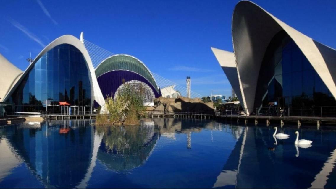 Apto En Ciudad De Las Ciencias Y Cerca Playa Valenza Esterno foto