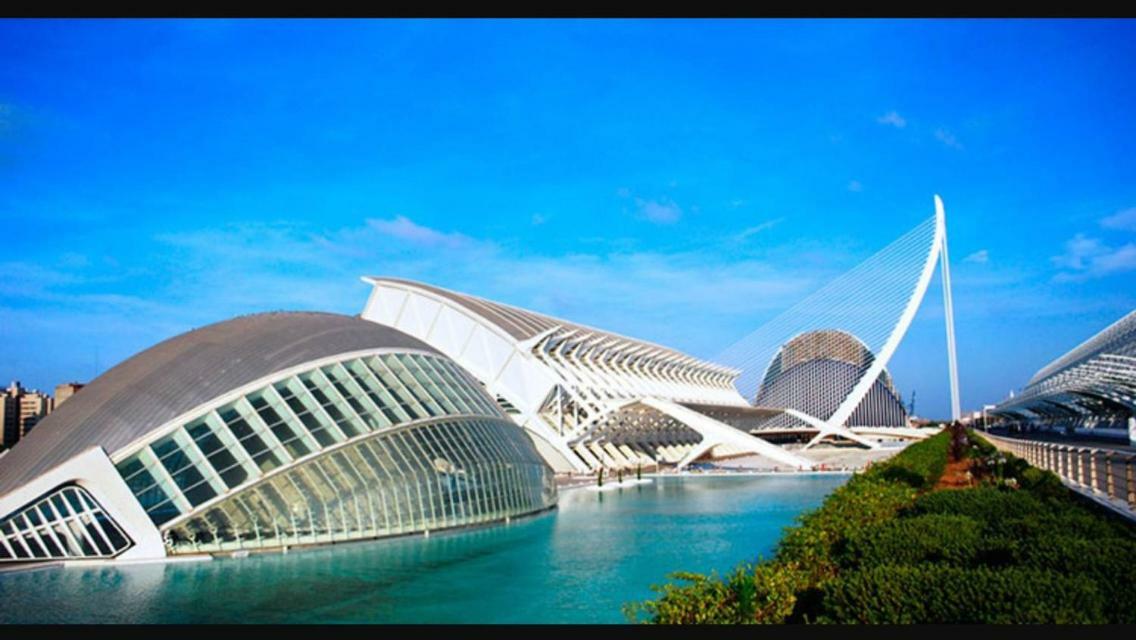 Apto En Ciudad De Las Ciencias Y Cerca Playa Valenza Esterno foto